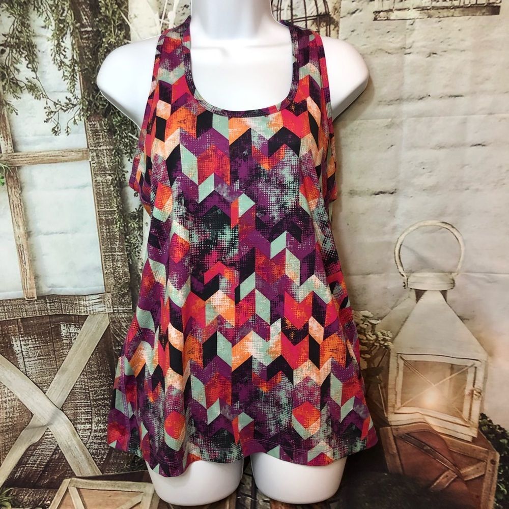Lukka Chevron print racerback scoop neck workout tank Medium abstract artsy
